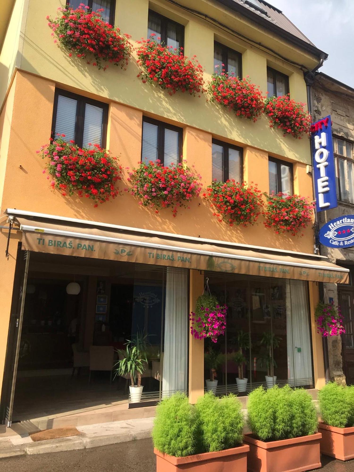 Heartland City B&B Tuzla Exterior foto