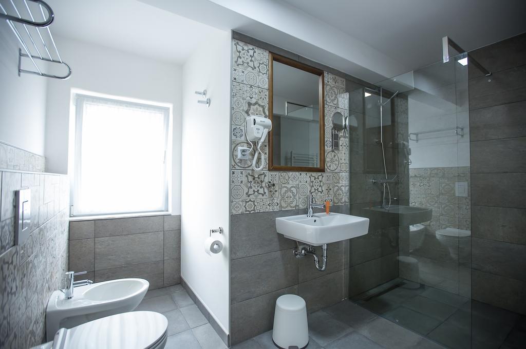Heartland City B&B Tuzla Exterior foto