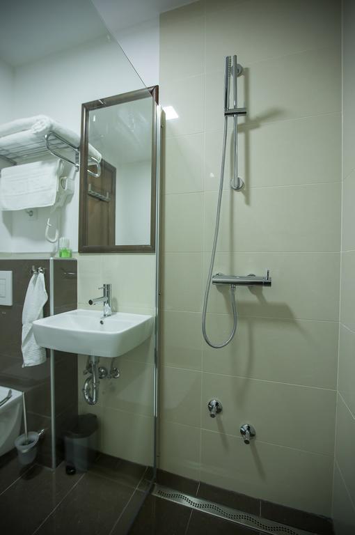 Heartland City B&B Tuzla Exterior foto